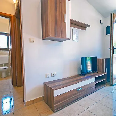Apartman Kirac Pomer Exterior photo