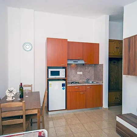 Apartman Kirac Pomer Exterior photo