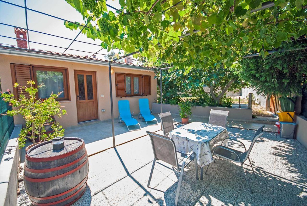Holiday home Kirac Pomer